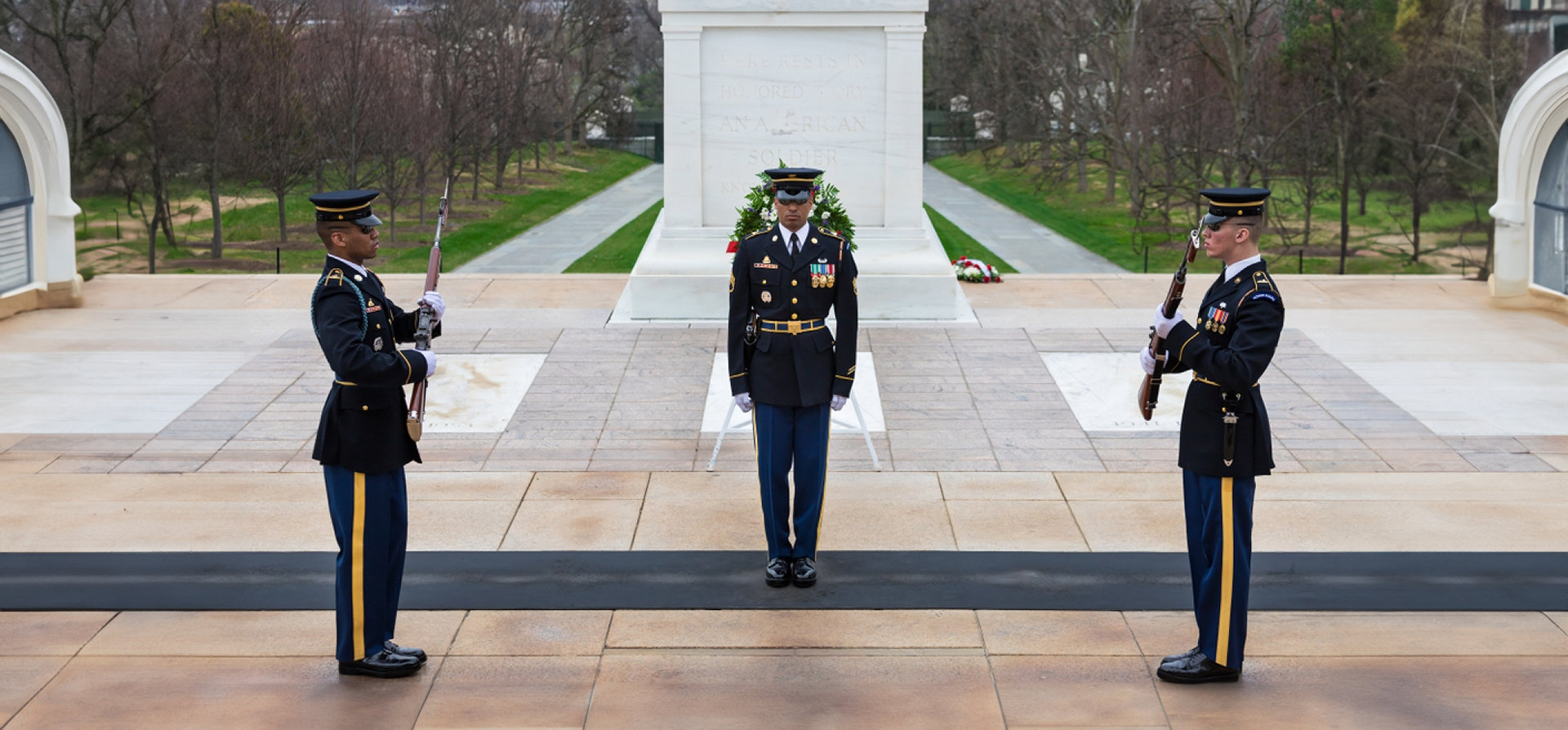 three gentlemen soldiers on a ceremony